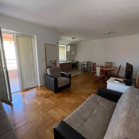 Apartments Dunja 马林斯卡 外观 照片