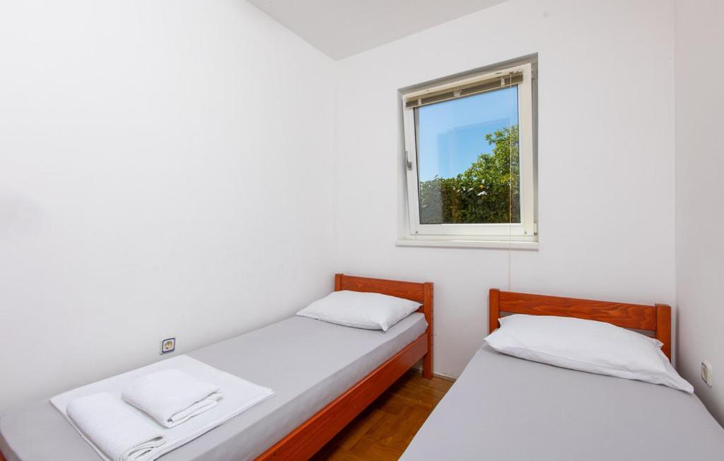 Apartments Dunja 马林斯卡 外观 照片